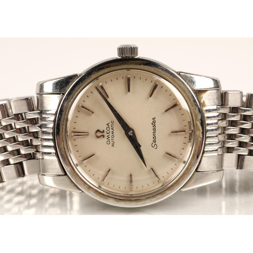 89 - Gents Omega automatic Seamaster wrist watch, silvered dial with baton hour markers on a stainless st... 