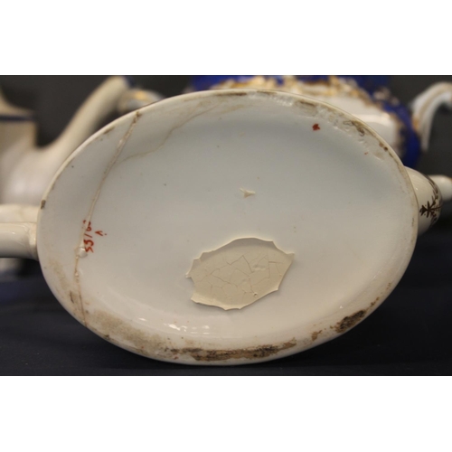 17 - Copeland & Garrett Late Spode Felspar porcelain blue and white sucrier and cover decorated with ... 