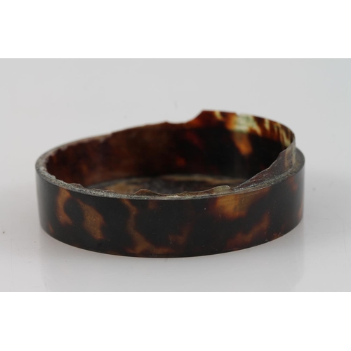 9 - Japanese kobe style carved horn and wood toy in the form of a lady, 6.5cm high, a tortoiseshell box ... 