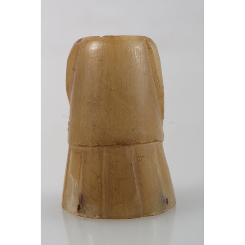 9 - Japanese kobe style carved horn and wood toy in the form of a lady, 6.5cm high, a tortoiseshell box ... 