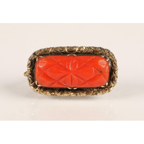 70 - Group of Georgian and later jewellery to include a mourning brooch or bracelet link with central por... 