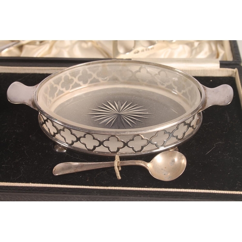 31 - Pair of Geo. V silver butter dishes, the pierced holders with frosted glass liners, Charles Perry &a... 