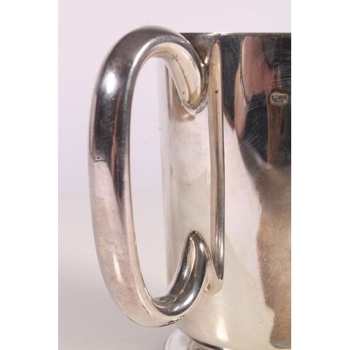 36 - Geo. V silver tankard, of plain form with loop handle, Atkin Bros. Sheffield 1943, 345g, H13cm.