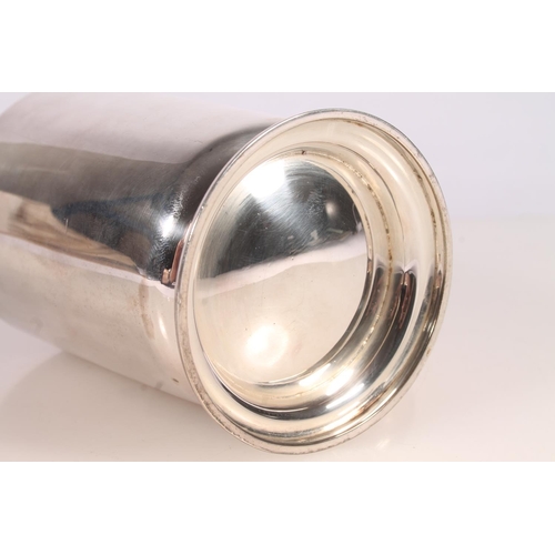 36 - Geo. V silver tankard, of plain form with loop handle, Atkin Bros. Sheffield 1943, 345g, H13cm.