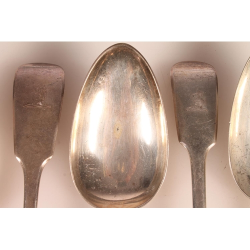 51 - Harlequin set of six silver tablespoons, makers include Elizabeth Eaton, Charles Wallis, Sarah &... 