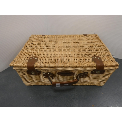 28 - Wicker picnic hamper and contents.