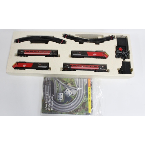 1033 - Hornby (Hornby Hobbies Ltd) OO gauge model railways R897 High Speed Train 125 electric train set wit... 