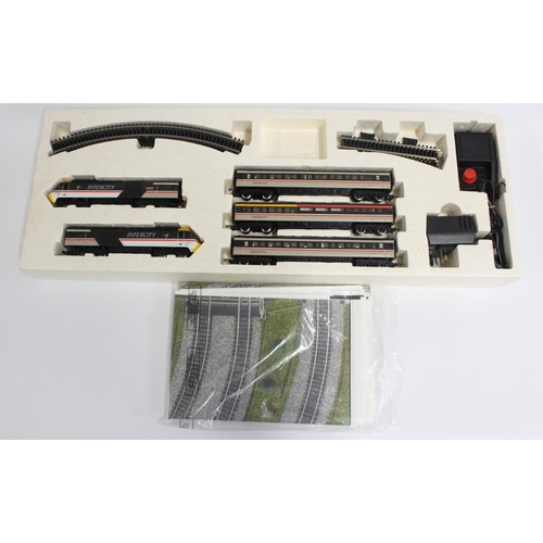 1033 - Hornby (Hornby Hobbies Ltd) OO gauge model railways R897 High Speed Train 125 electric train set wit... 