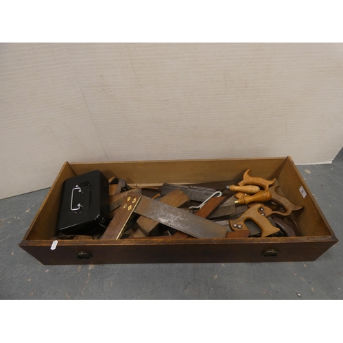 Lot 52        