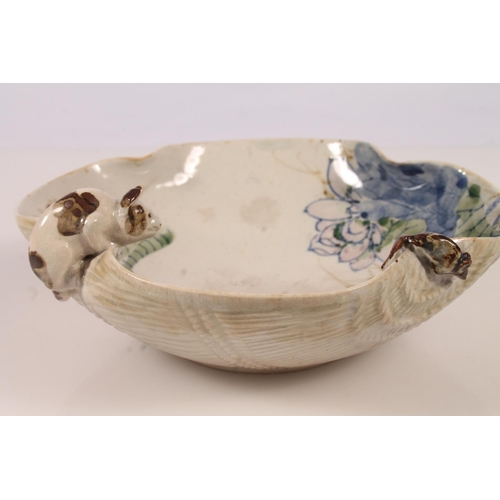 15 - Japanese pottery bowl, 19cm diameter.