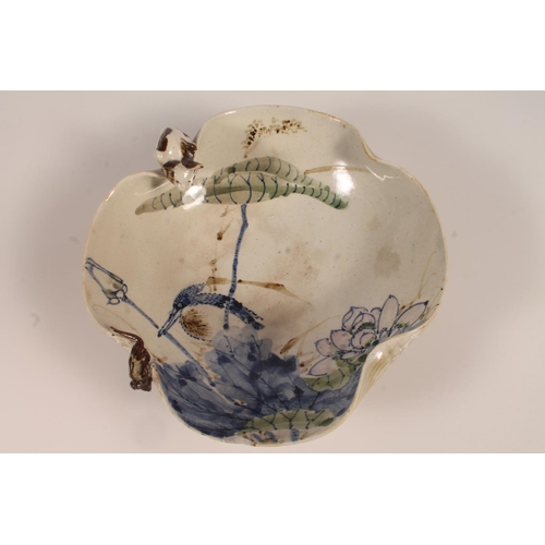 15 - Japanese pottery bowl, 19cm diameter.