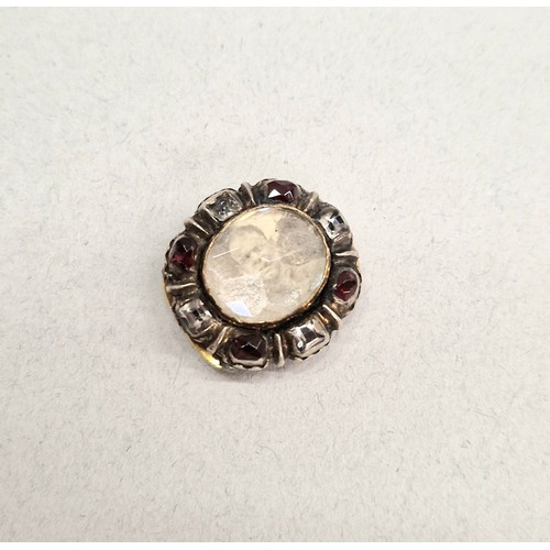 70 - Group of Georgian and later jewellery to include a mourning brooch or bracelet link with central por... 