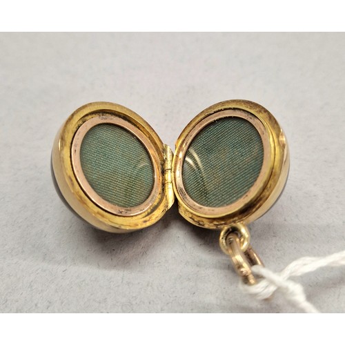 78 - Victorian agate spherical locket pendant with yellow metal mounts
