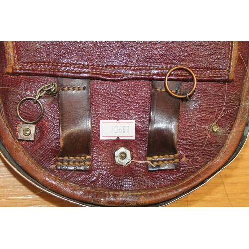 2 - Sporran and a similar belt.