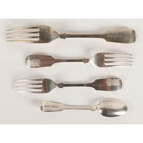 41 - Elgin Scottish Provincial Silver, a pair of dessert forks by James R Mackay [MACKAY] [ELGIN] [A], 85... 