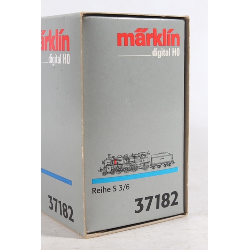 1003 - Marklin of Germany digital HO scale model railways 37182 2-6-2 tender locomotive 3673 K BAY STS B K ... 