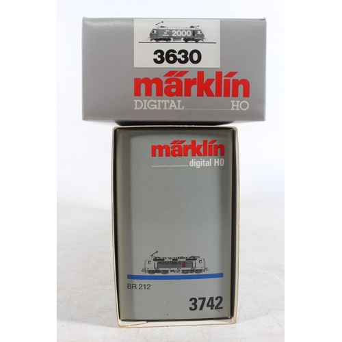 1019 - Marklin of Germany digital HO scale model railways 3630 overhead electric locomotive 2000 Bahn Rail ... 