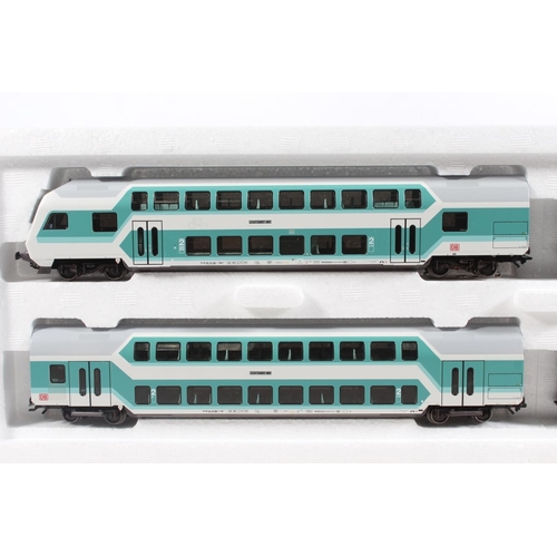 1028 - Marklin of Germany digital HO scale model railways 43580 'Bilevel Car Car Set' coach pack with type ... 