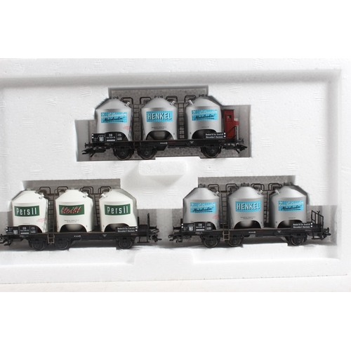 1034 - Marklin of Germany digital HO scale model railways rolling stock set to include 4514 'Silowagen Car ... 