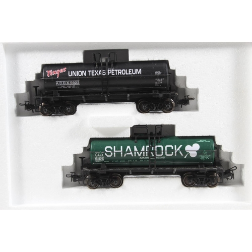 1040 - Marklin of Germany digital HO scale model railways rolling stock sets to include 46532 chemical tank... 