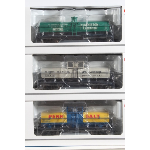 1042 - Marklin of Germany digital HO scale model railways rolling stock sets to include 46573 Wurttemberger... 