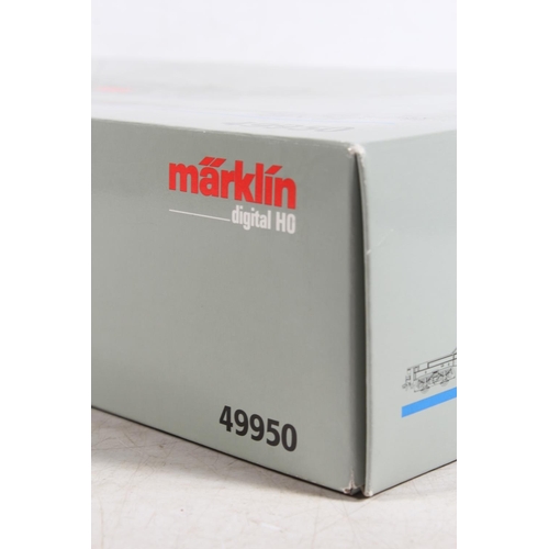 1044 - Marklin of Germany digital HO scale model railways 49950 Railroad Crane Set with Digital Functions, ... 