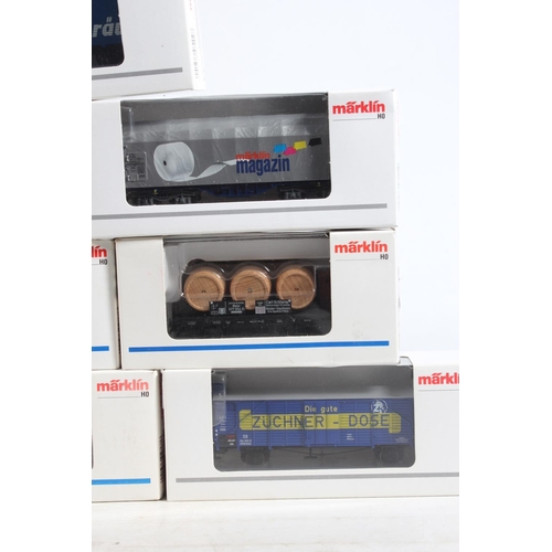 1050 - Marklin of Germany HO scale model railways rolling stock to include 4473 wagon, 4665 flat truck with... 