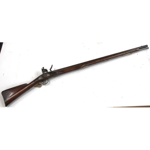 1820 - British India pattern Brown Bess flintlock rifle, the lock plate stamped 'TOWER' and with crowned GR... 