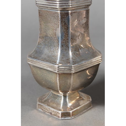 15 - Geo V silver sugar castor of typical form, DU Co, Birmingham, 1932, 155g and a Victorian silver hing... 