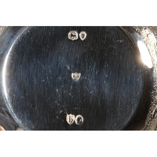 21 - Victorian silver bowl depicting a horse and figure by a house, Robert Humphries, 1881, London, 110g.