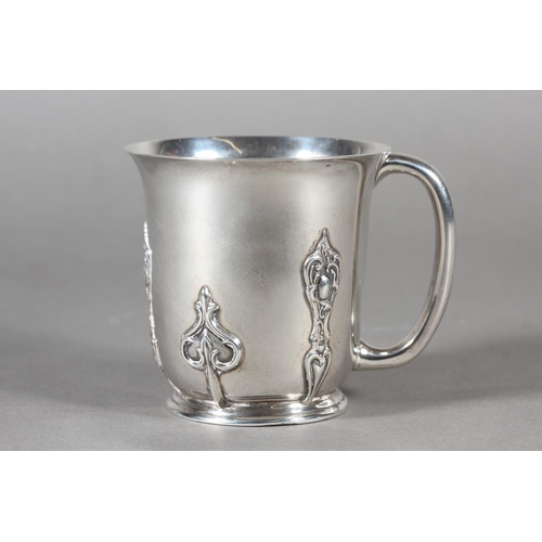 23 - Geo V silver tankard/christening mug of typical form, maker C.E, London, 1927, 183g.