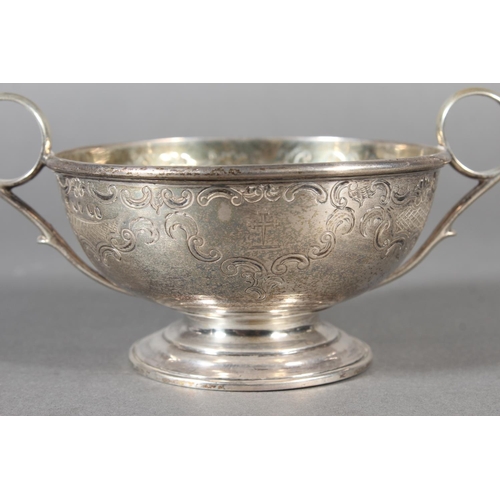 35 - Edwardian silver twin handled cup,&nbsp;Horace Woodward & Co Ltd, London, 1907, 133g and William... 