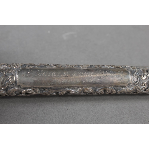 36 - Indian silver or white metal parasol handle with heavy foliate decoration, inscribed Bombay 1901, 31... 