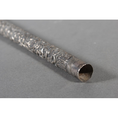 36 - Indian silver or white metal parasol handle with heavy foliate decoration, inscribed Bombay 1901, 31... 