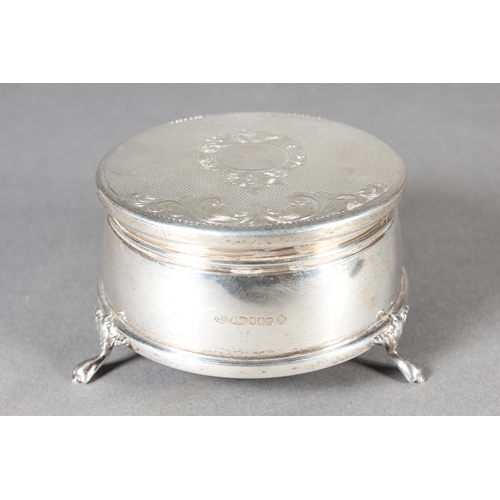 10 - Antique silver half moon shaped snuff box, with swivel top with figure decoration, Robert Peaston, L... 