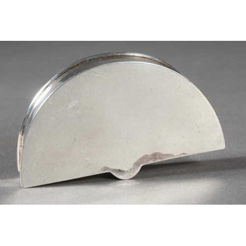 10 - Antique silver half moon shaped snuff box, with swivel top with figure decoration, Robert Peaston, L... 