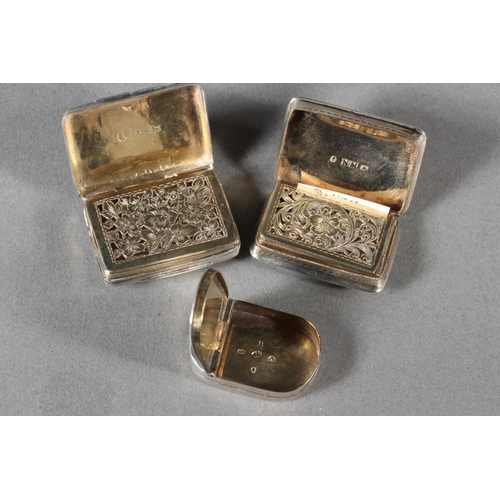 7 - Two antique silver vinaigrettes, Nathaniel Mills and Thomas Shaw, Birmingham, and a small silver snu... 