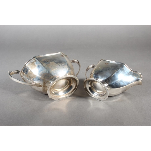 12 - Geo V silver three piece teaset of plain form, Sheffield,&nbsp;Frank Cobb & Co Ltd, 1932, 960g.&... 