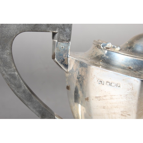 12 - Geo V silver three piece teaset of plain form, Sheffield,&nbsp;Frank Cobb & Co Ltd, 1932, 960g.&... 