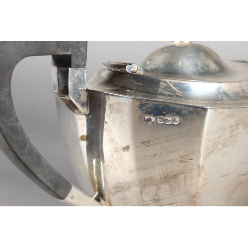 12 - Geo V silver three piece teaset of plain form, Sheffield,&nbsp;Frank Cobb & Co Ltd, 1932, 960g.&... 