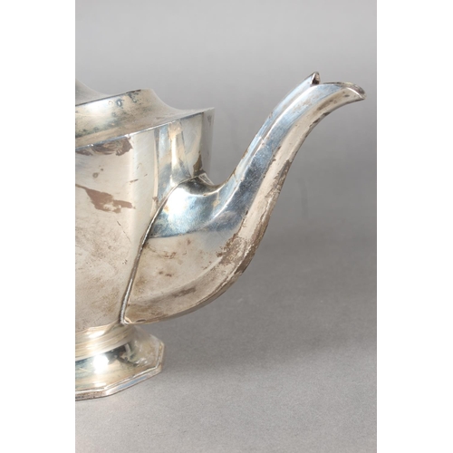 12 - Geo V silver three piece teaset of plain form, Sheffield,&nbsp;Frank Cobb & Co Ltd, 1932, 960g.&... 