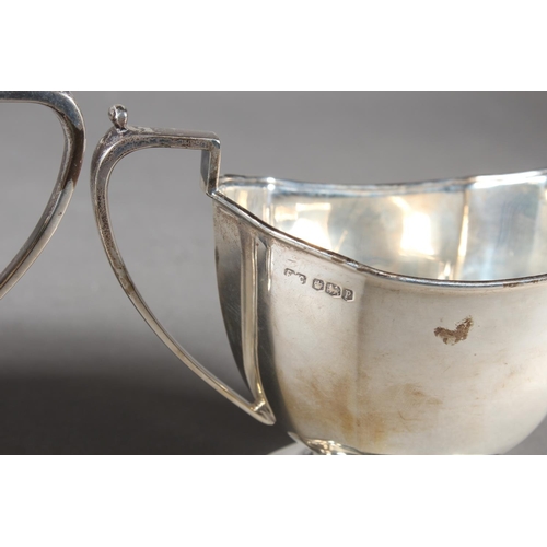 12 - Geo V silver three piece teaset of plain form, Sheffield,&nbsp;Frank Cobb & Co Ltd, 1932, 960g.&... 