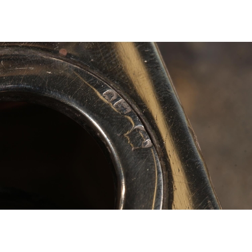 41 - Edwardian silver desk stand with double inkwell sections and pen tray to the front, maker SL Ld, Lon... 