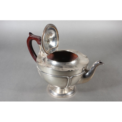 44 - Geo V silver teapot with wooden handle and knop, initialled S, Brook & Son, Sheffield, 1916, 823... 