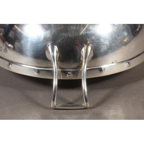 55 - Geo V silver twin handled pedestal bowl, Horace Woodward & Co Ltd, London, 1913, 19cm wide, 317g... 