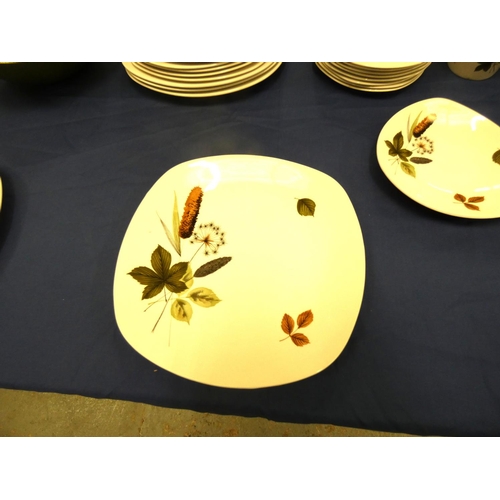 Large vintage Midwinter dinner service, Riverside pattern.
