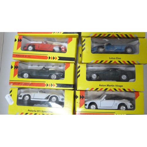 38 - Collection of seventeen Maisto Supercar and Shell Sportscar diecast models to include Ferrari F40, J... 