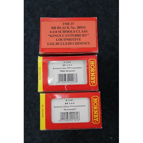 1003 - Hornby OO gauge model railways locomotives to include R2207 4-6-2 Britannia Class 7MT Britannia (ren... 