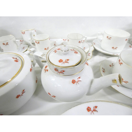 30 - Puls, Austrian floral pattern tea and dinner service.