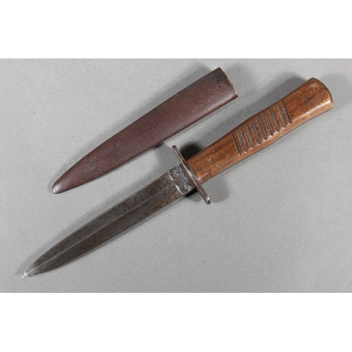WWI era Imperial German trench knife, the blade ricasso stamped 'HUGO ...
